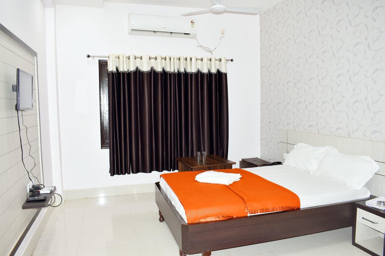 Hotel Triveni Balangir Luaran gambar